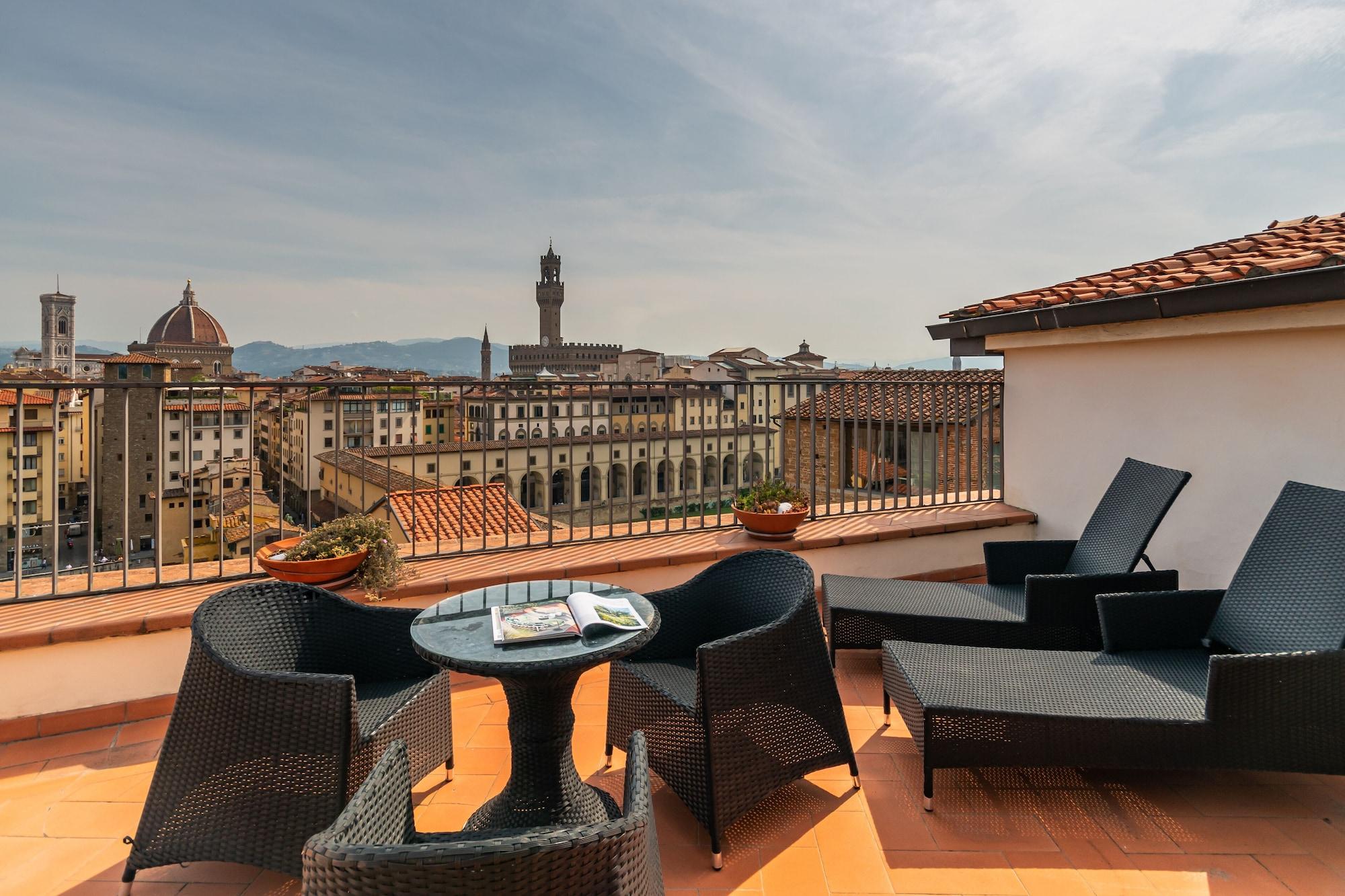 Pitti Palace Al Ponte Vecchio Hotel Florencia